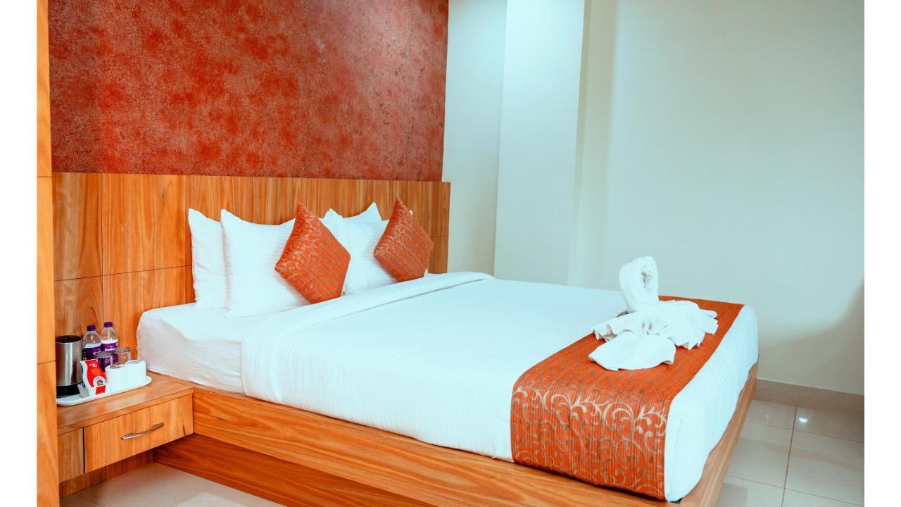Hotel Dc Star Tarapith Exterior foto